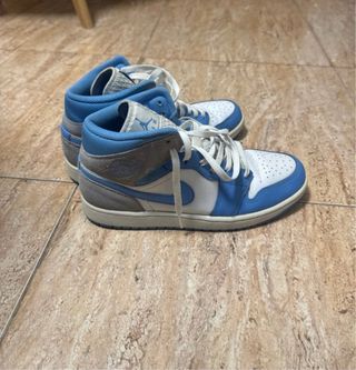 Jordan 1 Mid University Blue Grey