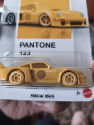 Hot Wheels Porsche Pantone 123
