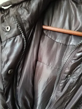 Parka impermeable marrón