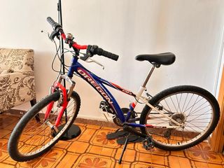 Bicicleta MTB 26 con suspensión