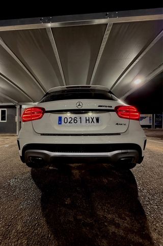 Mercedes-Benz GLA 220 4matic amg