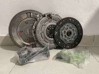 Kit embrague + Volante motor Valeo 837305