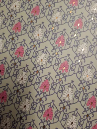 Scatola quadrata decorata stile Liberty