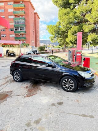 Opel Astra 2011