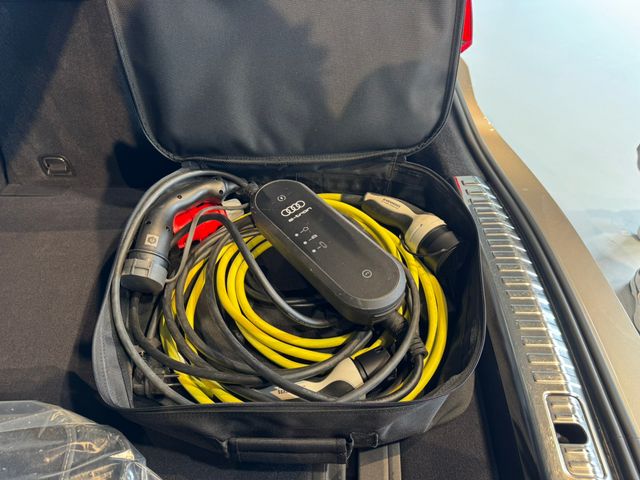 AUDI Q3 45 TFSIe SPORTBACK 245cv IVA HISTORIAL REV