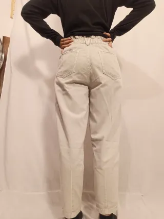 Pantaloni vita alta elasticizzati beige