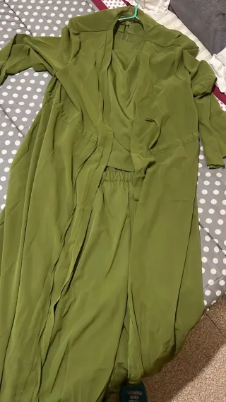 Traje verde talla XL