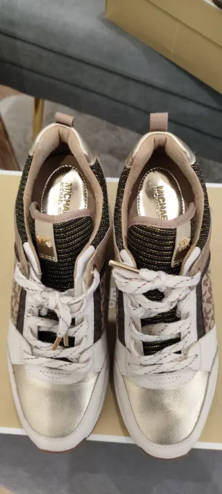 Zapatillas Michael Kors Beige/Oro Talla 38.5