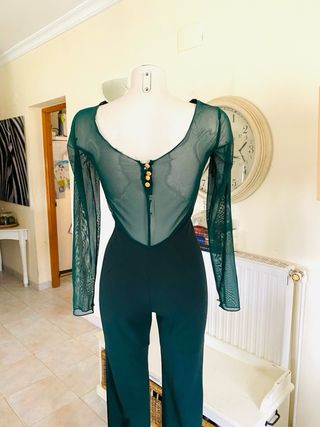 Mono elegante verde esmeralda