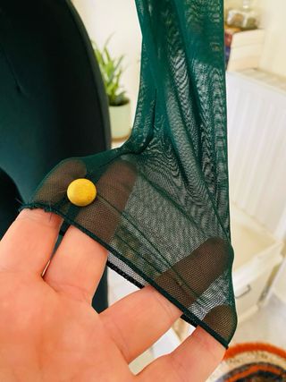 Mono elegante verde esmeralda