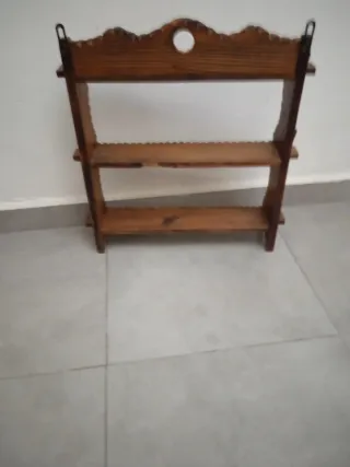 Estantería madera tallada vintage