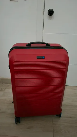 Maleta Grande L Turquesa y maleta grande L roja