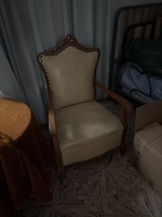 Sillón antiguo beige y marrón