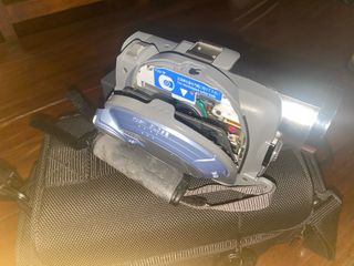 Videocamera DVD Hitachi DZ-MV550E Completa