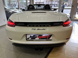 Porsche 718 Boxster 2016