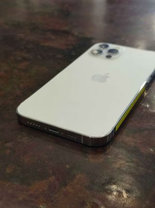 iPhone 12 Pro 128GB Plata Seminuevo