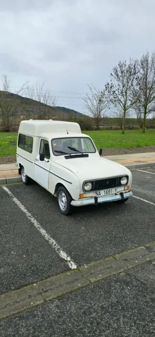 SE VENDE RENAULT 4 F6
