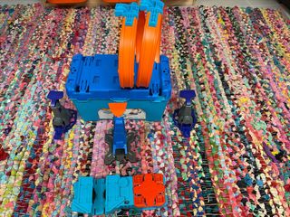 Pistas +Maletín Hot Wheels Track Builder Pistas