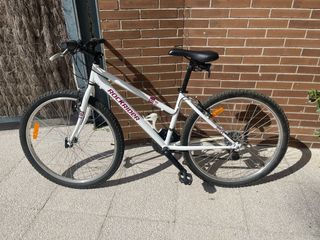 Bicicleta BTWIN Rockrider 5.0 Blanca