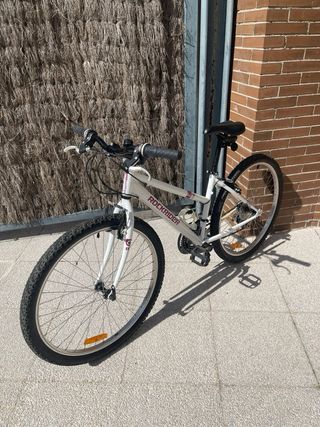 Bicicleta BTWIN Rockrider 5.0 Blanca