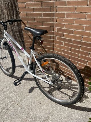 Bicicleta BTWIN Rockrider 5.0 Blanca