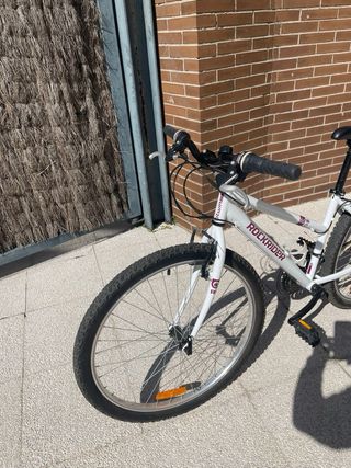 Bicicleta BTWIN Rockrider 5.0 Blanca