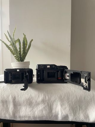 Pacchetto 2 Fotocamere Canon [AZ-100 e Sure Shot Tele]