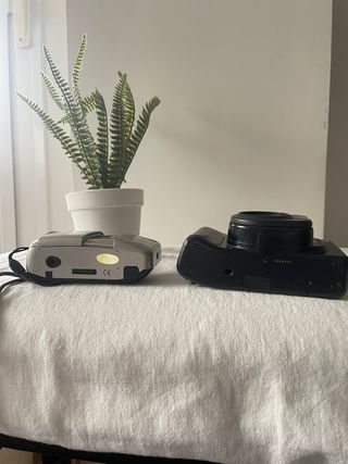 Pacchetto 2 Fotocamere Canon [AZ-100 e Sure Shot Tele]