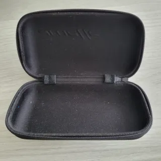 Estuche Rígido Arnette Negro Cremallera