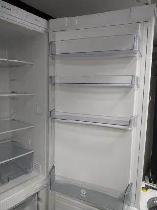 Nevera Combi Balay 1.85x60cm No Frost