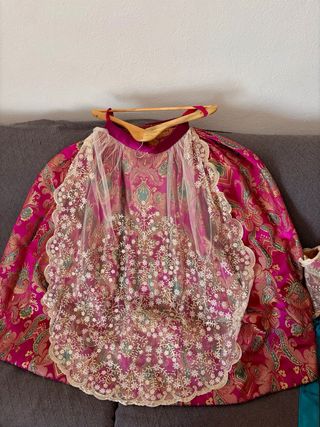 Traje de Fallera Niña y Aderezo
