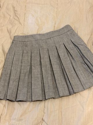 Falda gris de tablas