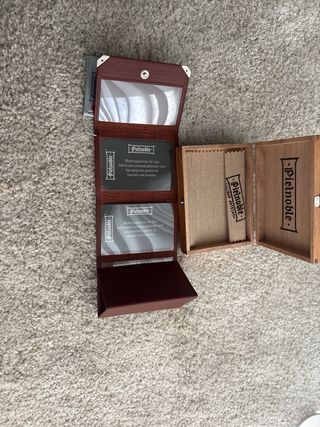 Pielnoble Cartera y Caja Marrón