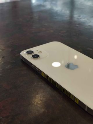 iPhone 12 64GB Blanco Seminuevo