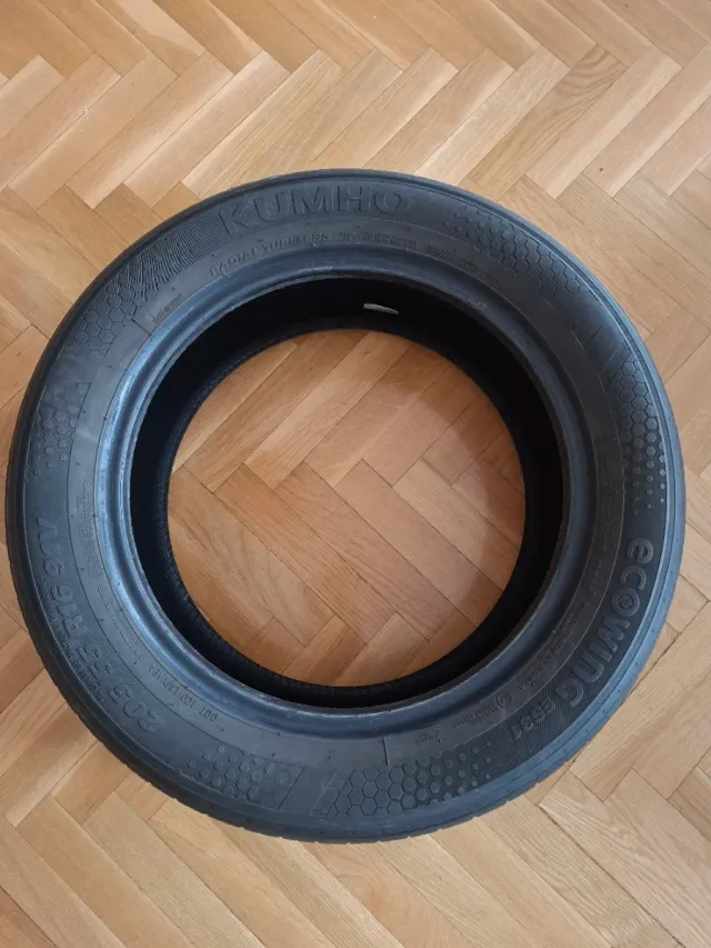 75% 205/55 R16 91V KUMHO ECOWING RUEDA COCHE