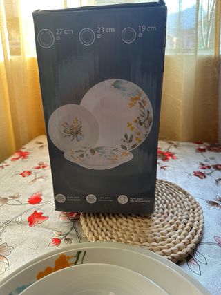 Lote de platos nuevo!! 12 piezas