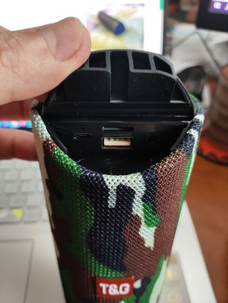 ◆PRECINTADO◆ Altavoz bluetooth con radio y microSD