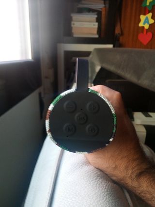 ◆PRECINTADO◆ Altavoz bluetooth con radio y microSD