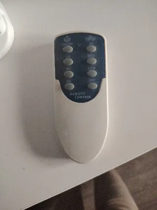 Ventilador de techo blanco