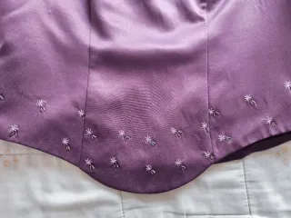 Traje falda y chaqueta morado