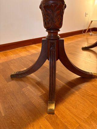 Mesa antigua extensible de madera