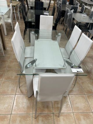 Mesa Comedor Elegante + 6 Sillas Blancas