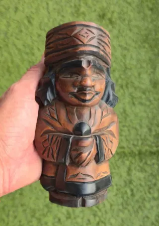 Ainu de Hokkaido. Japón