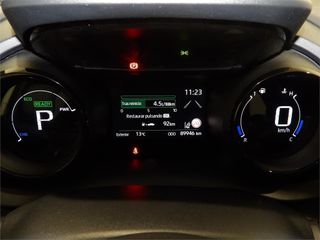 TOYOTA Yaris 1.5 120H Style