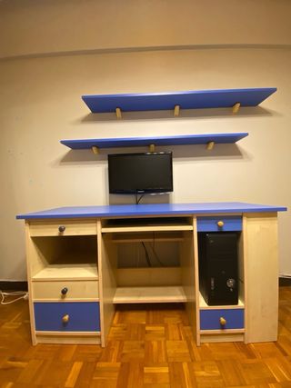 Escritorio de madera hecho a medida