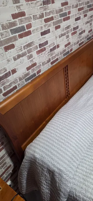 Dormitorio Matrimonio madera. Colchón no incluido.