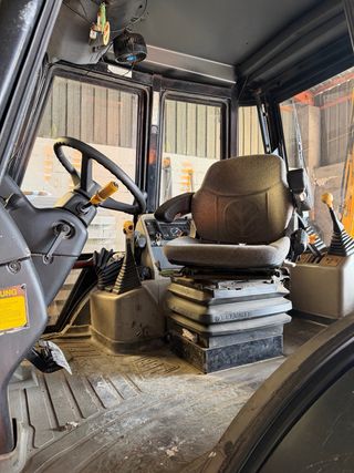 Retroexcavadora JCB 3CX año 2001 con documentacion