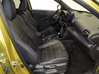 TOYOTA Yaris Cross 1.5 120H Premiere Edition