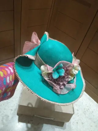 Pamela verde y rosa con flores