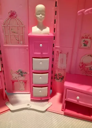 Barbie Travel House Trolley